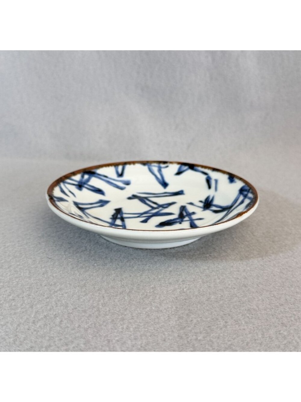 Shoho Arita Vintage 5” Small Plate Blue White Porcelain Abstract Matsuba Japan - Picture 3 of 7